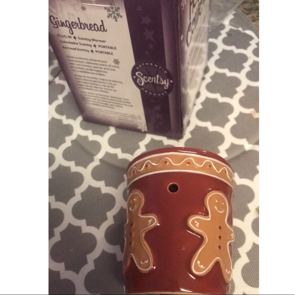 Gingerbread man Scentsy plug in